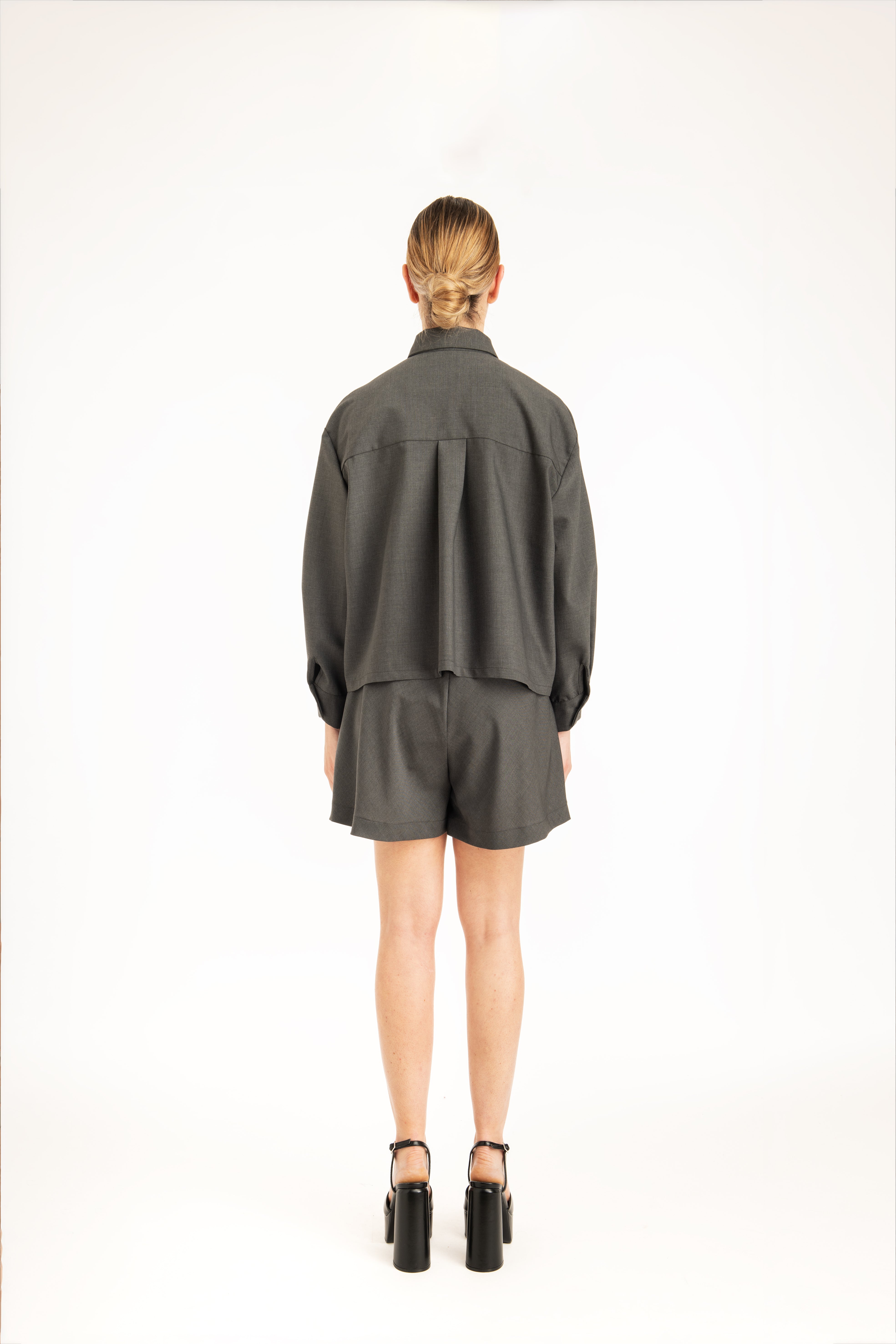 Camicia donna misto lana con ricami floreali